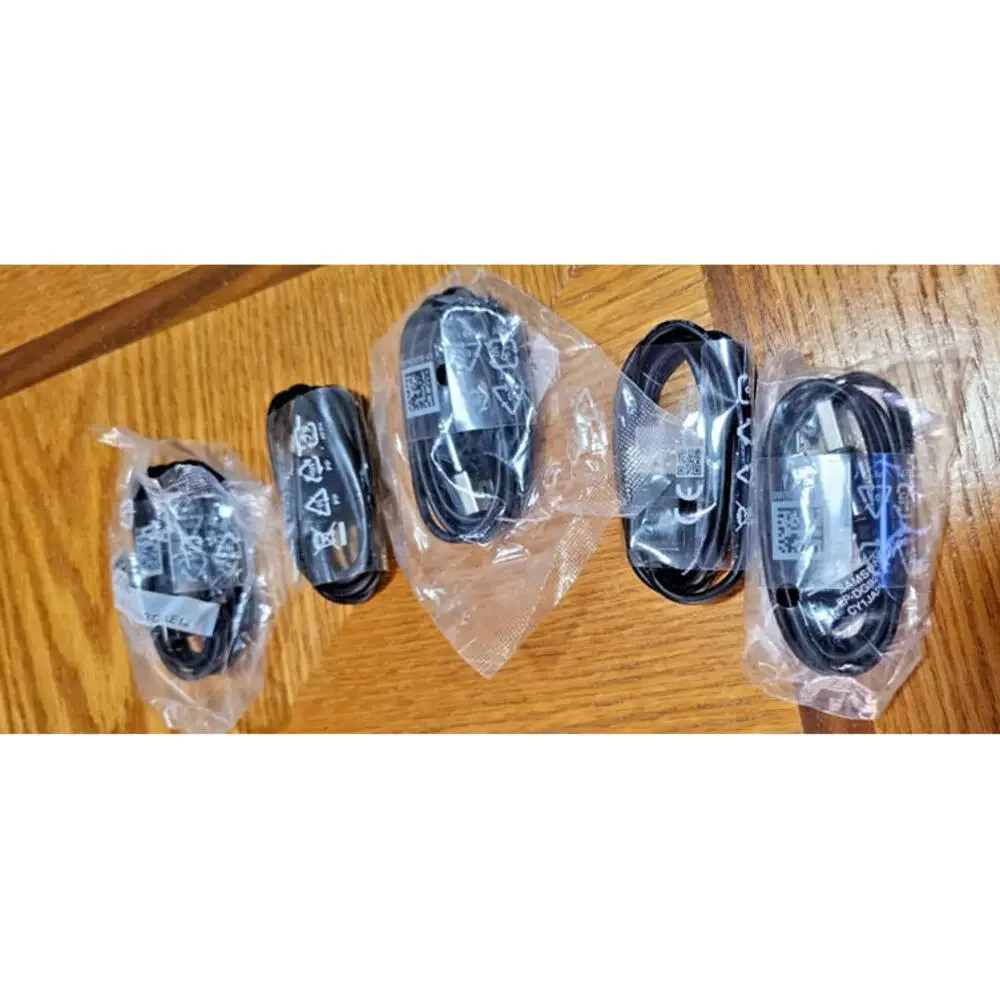 Lot of 5 New Samsung Cell Phone Data Cable for GH39-01800A - Black 3 ft.*